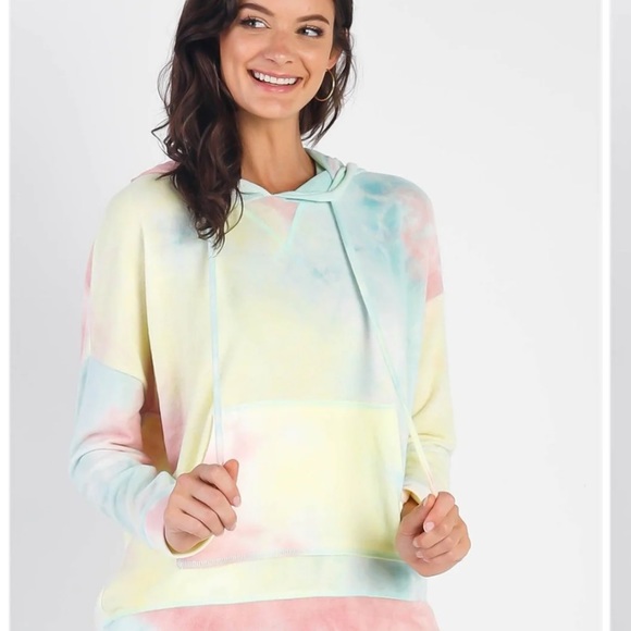 Tops - NEW tie dyed hoodie
